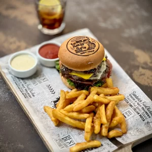برگر ويژه شانديز بين المللshandiz special burger